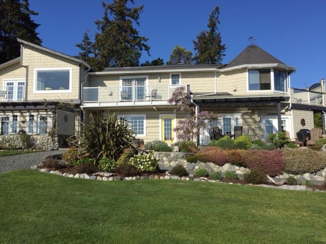 The Lodge At Weir'S Beach Metchosin Екстериор снимка